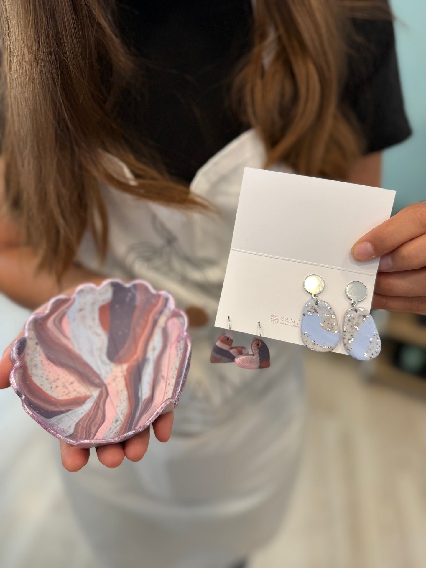 Taller de pendientes y joyero