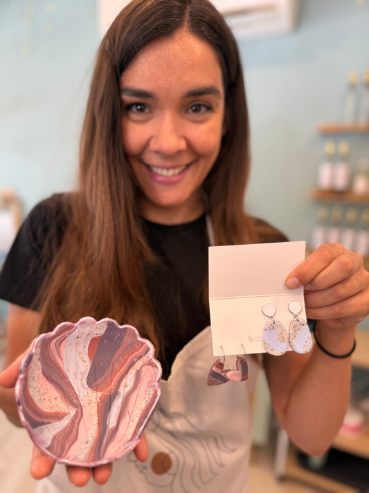 Taller de pendientes y joyero